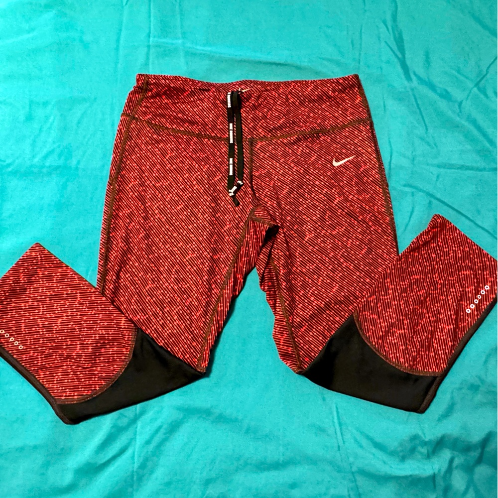 Nike Dri-Fit Cropped Leggings